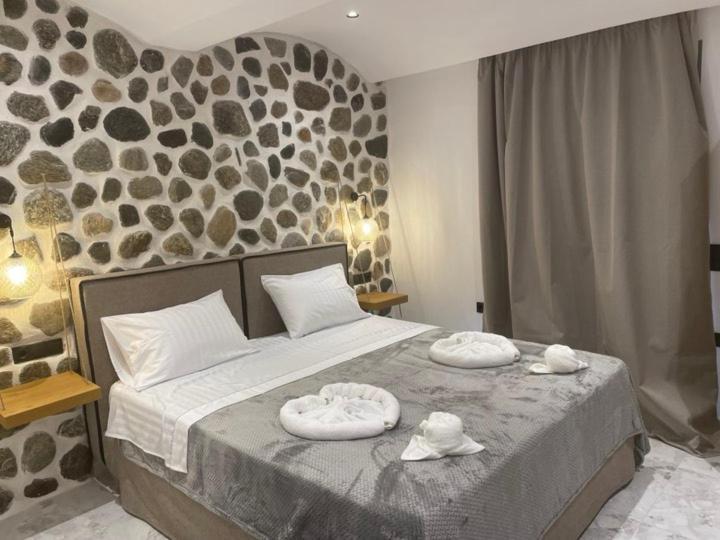 Latramys Suites มีกรีวิกลา ภายนอก รูปภาพ